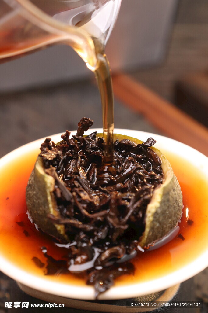 小青柑泡茶瞬间