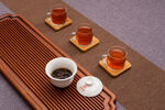 中式茶具与茶饮展示