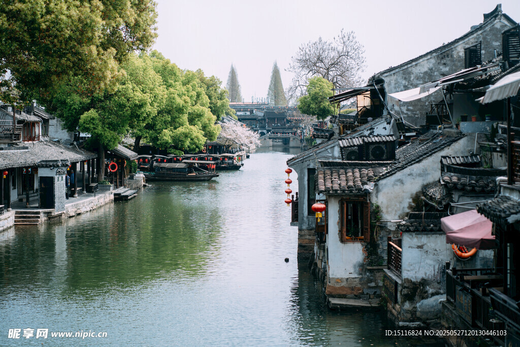 江南水乡古巷河道美景