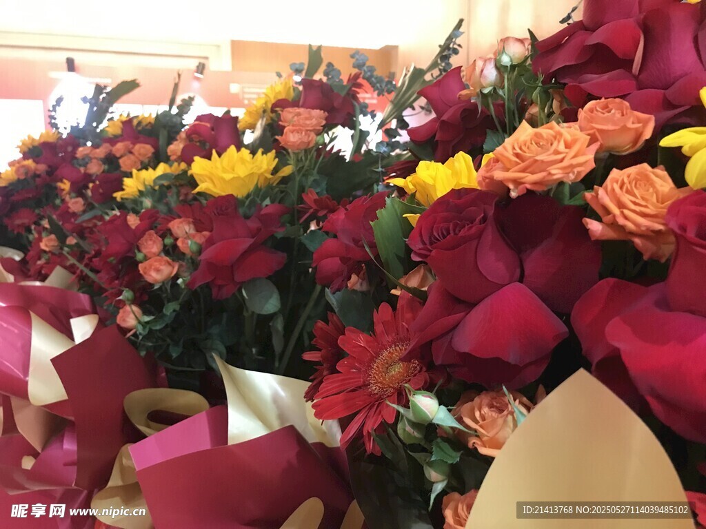 多彩鲜花束展示