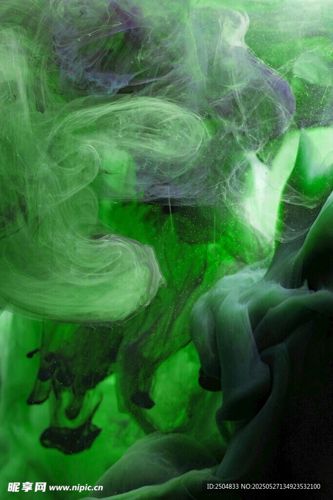 梦幻绿色烟雾奇幻景象