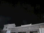 夜晚下的建筑物轮廓