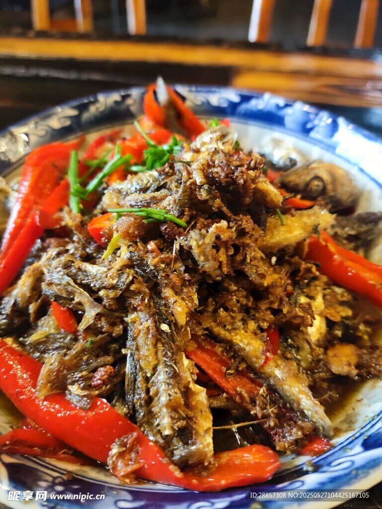 爆炒小鱼