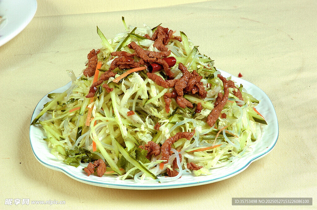 凉拌土豆丝配肉丝