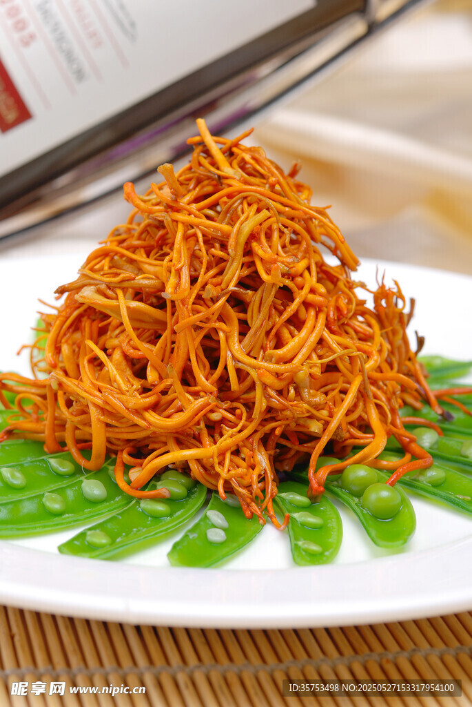 美味虫草花凉拌菜
