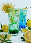 清新多彩柠檬鸡尾酒