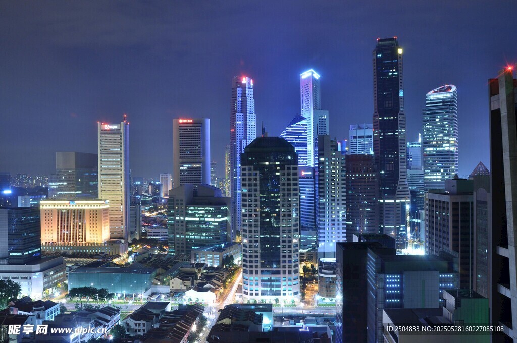 繁华都市夜景璀璨灯火