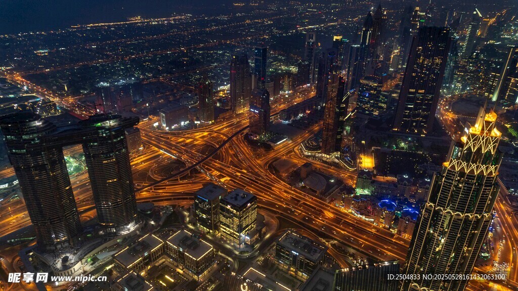 繁华都市夜景俯瞰