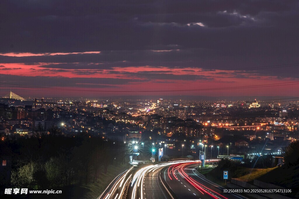 城市夜景车流绚丽风光