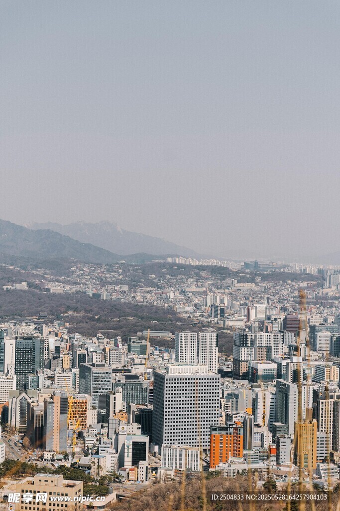 城市天际线景观俯瞰图