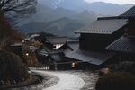 冬日山间古朴日式村落