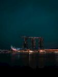 夜幕下的新加坡滨海建筑景观