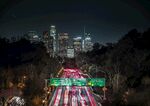 夜晚城市高速公路车流景观