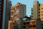 城市中林立的老旧居民楼