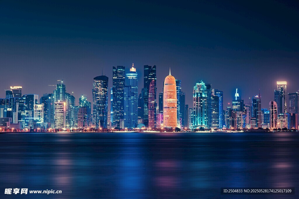 璀璨夜景中的城市天际线