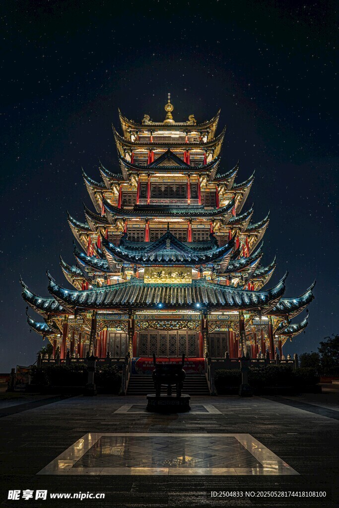 璀璨古建夜景尽显东方韵味