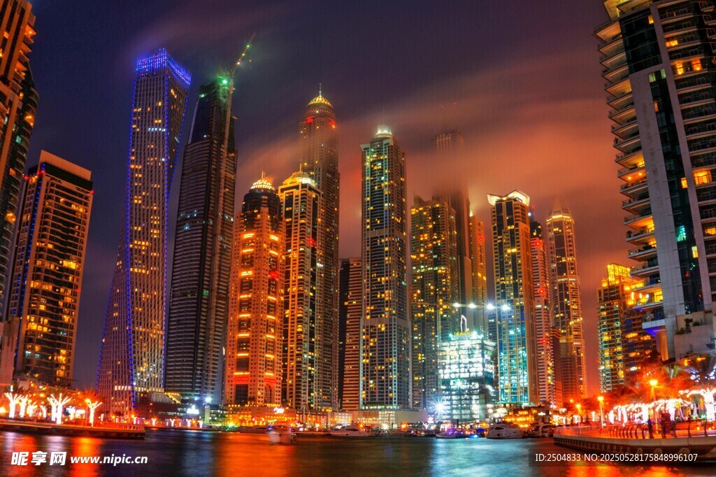 迪拜城市夜景璀璨风光