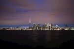 城市夜景璀璨灯火映天际