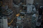 城市夜景俯瞰高楼林立