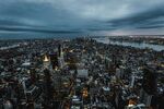 俯瞰繁华都市夜景