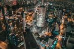 城市璀璨夜景俯瞰图