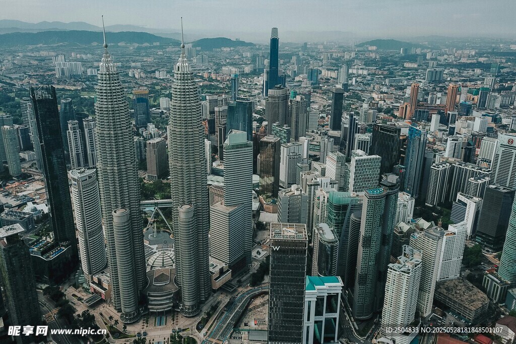 俯瞰繁华都市高楼景观