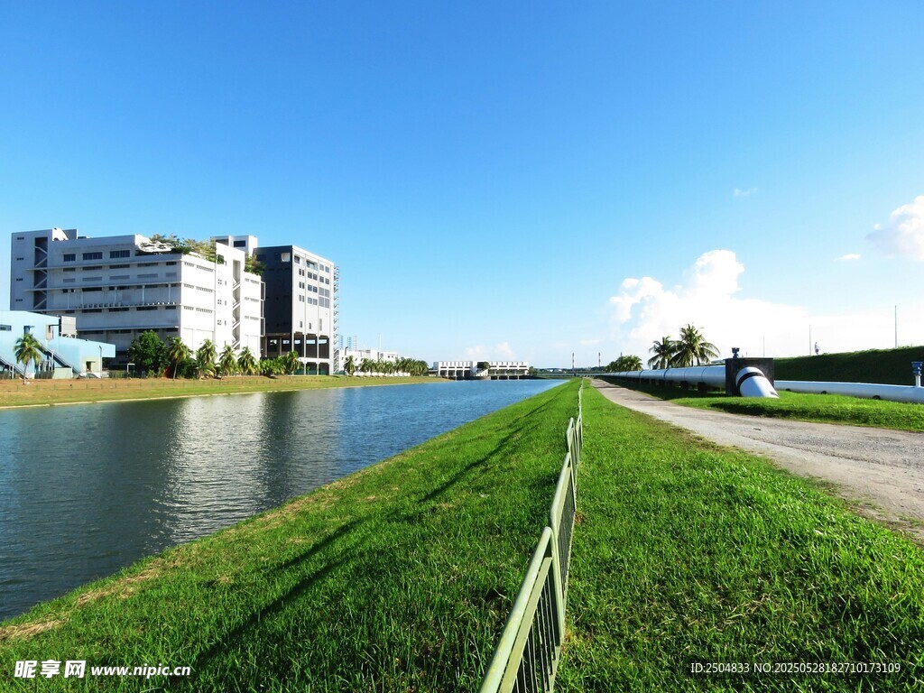 河畔城市风光美景