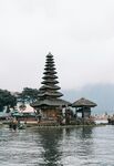 水上古塔景观