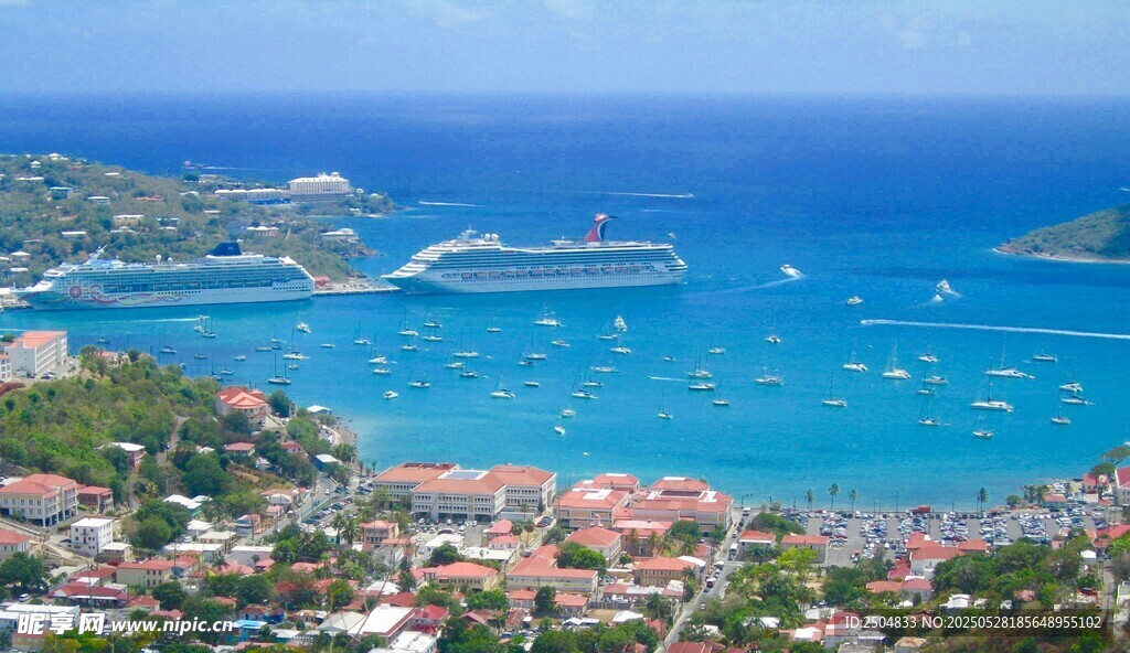 美丽海滨小镇俯瞰美景