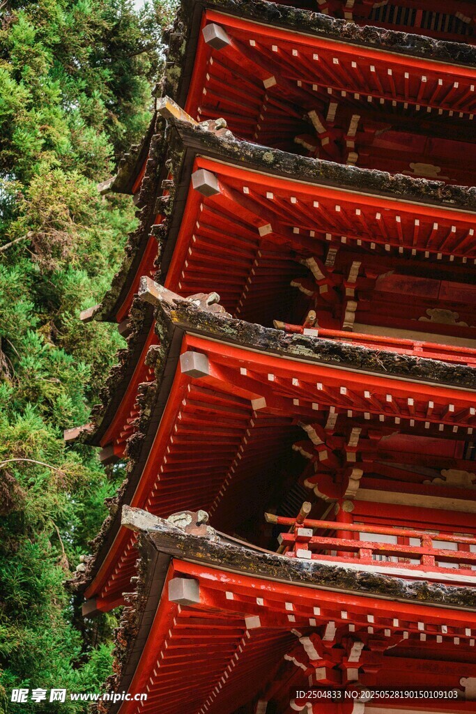 中式古建筑飞檐一角
