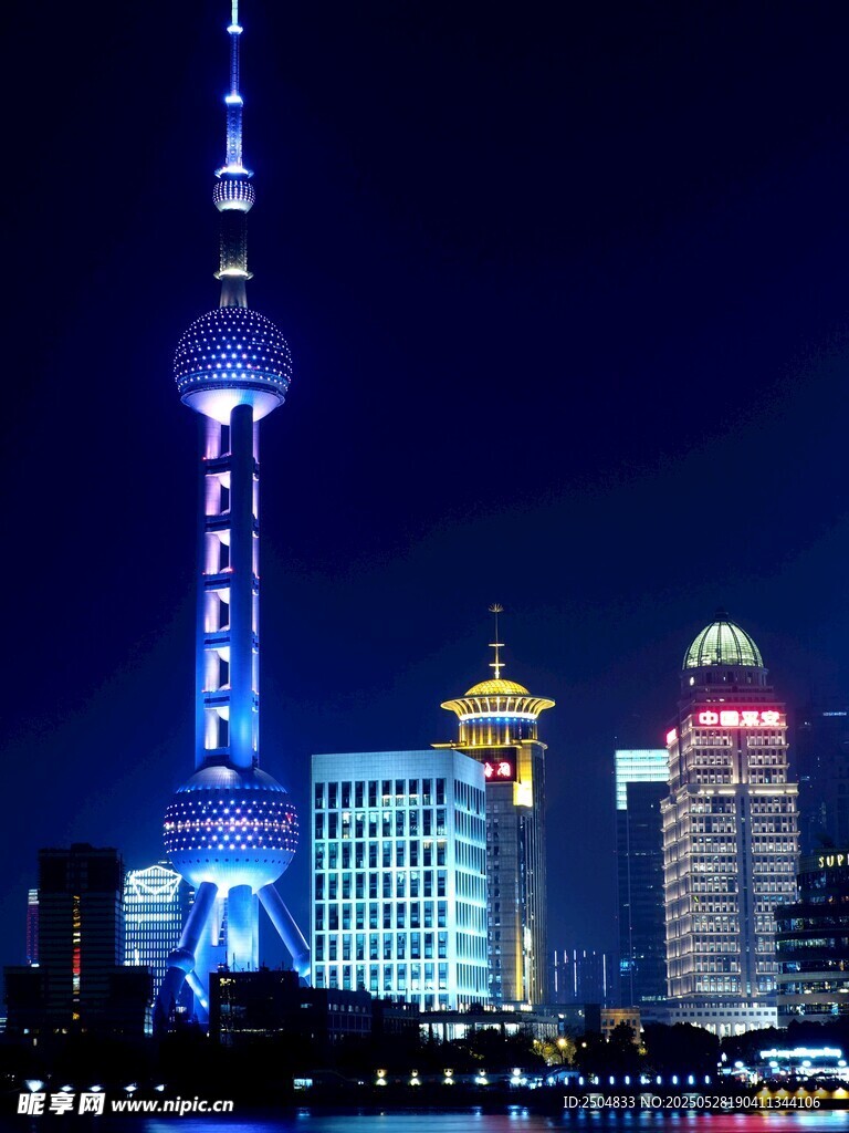上海夜景东方明珠璀璨夺目