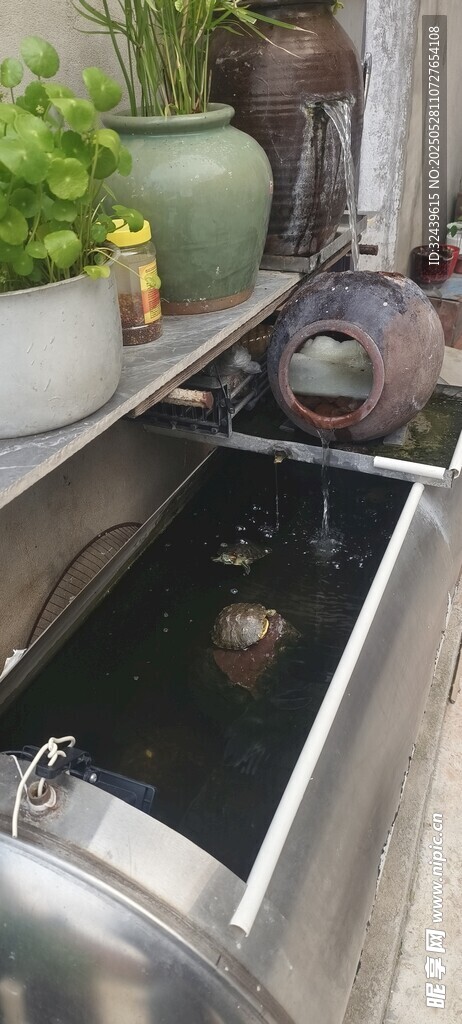庭院中式水景潺潺流水