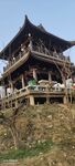 古雅中式楼阁屹立山间