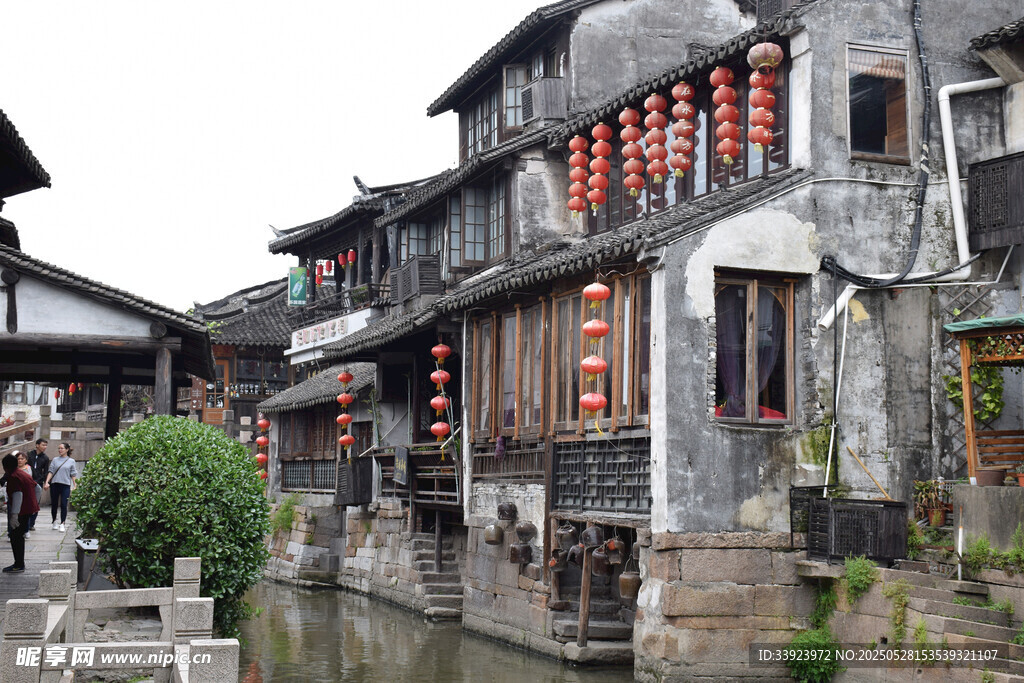 江南水乡古宅沿河景致