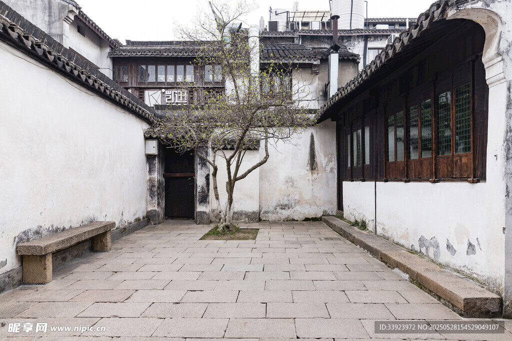 古雅中式庭院静谧小巷