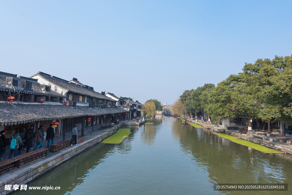 江南水乡河道风景图