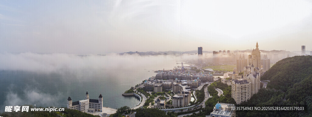 城市海岸风光全景图