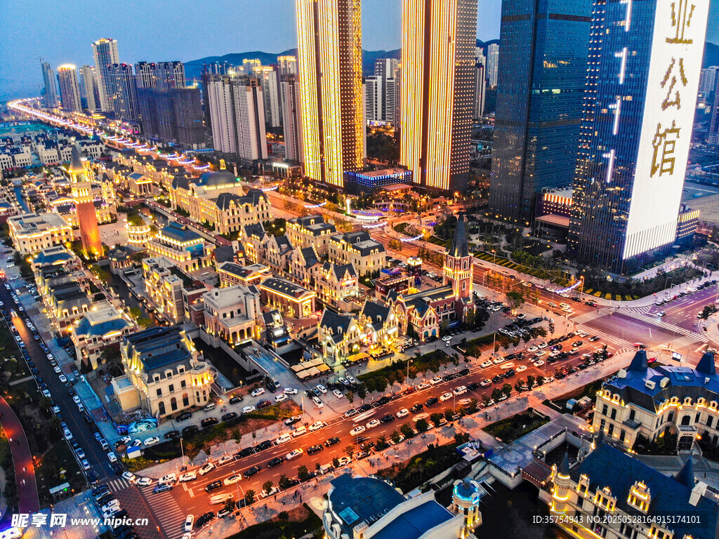 城市璀璨夜景俯瞰图