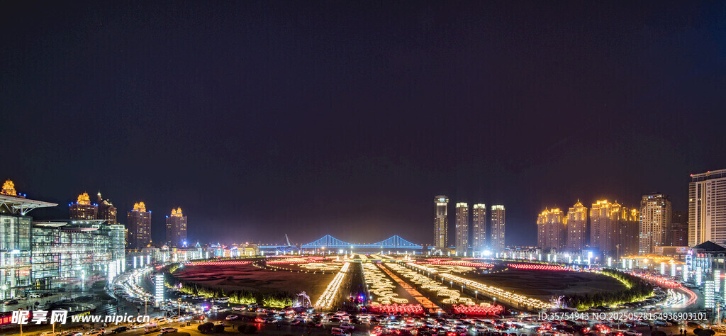 城市璀璨夜景俯瞰图