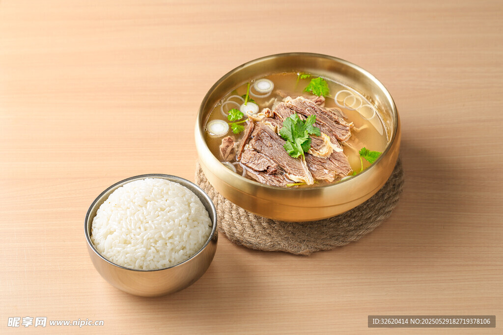 米饭 牛肉汤