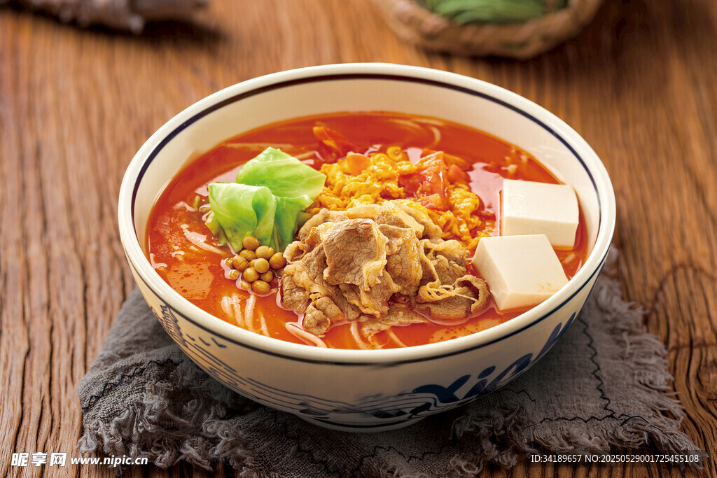 肥牛豆腐面