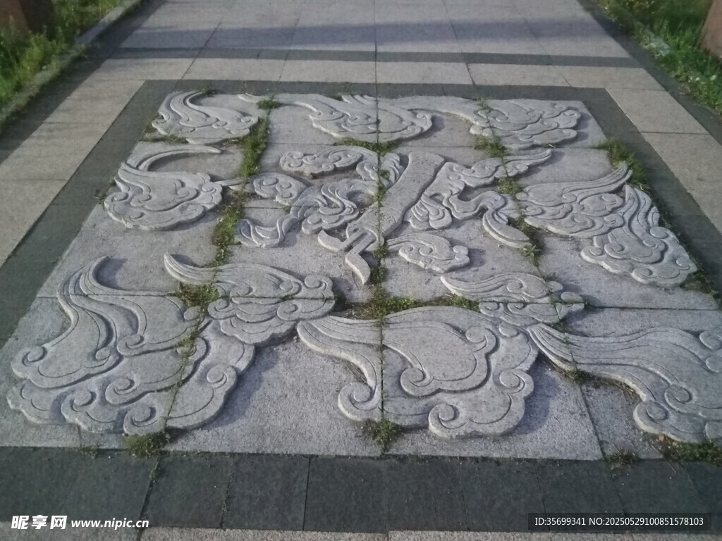精美石雕龙纹地面图案