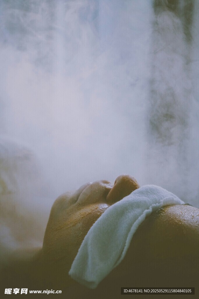 享受水疗的惬意时刻
