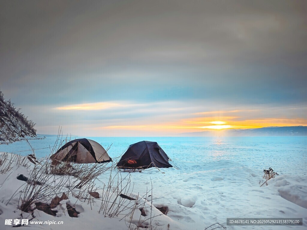 雪地露营美景
