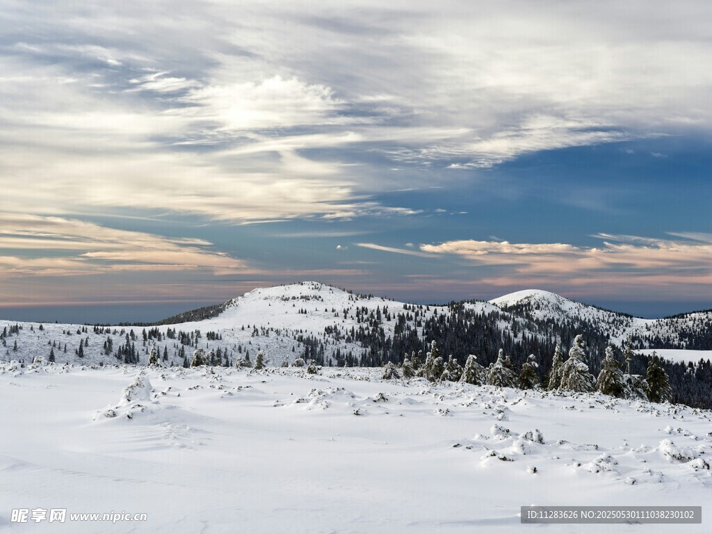 冬日雪山美景