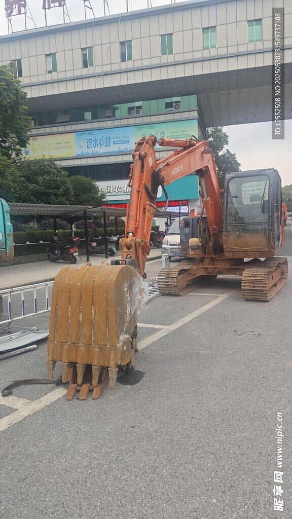 道路施工现场的机械设备