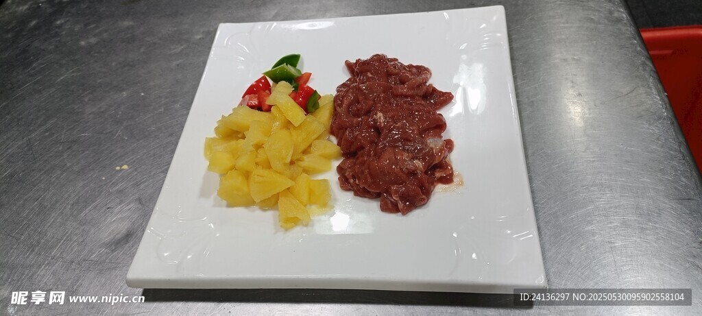 美味牛排配土豆泥