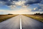 旷野中的延伸公路