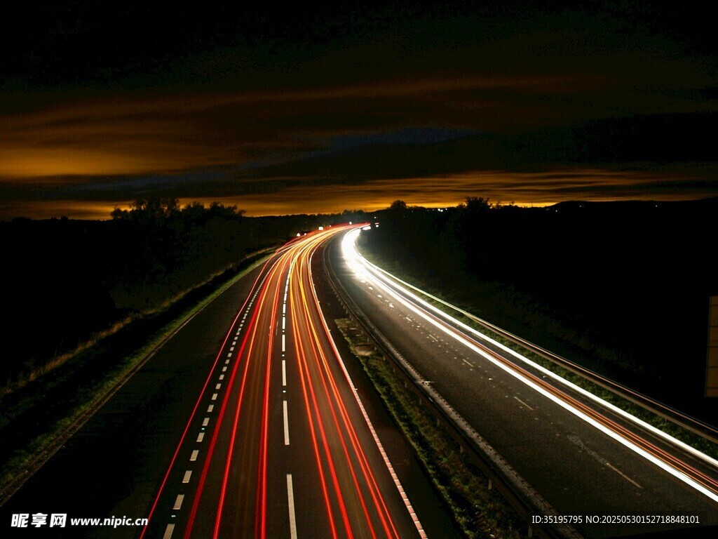 公路夜景光轨绚丽画面