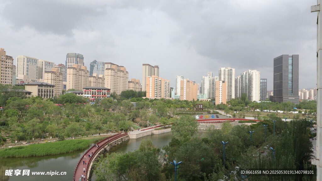城市河畔风光美景